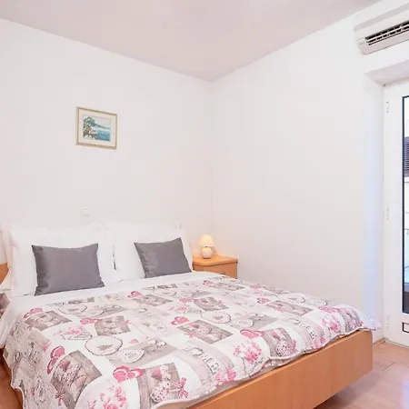 The Midpoint Apartment